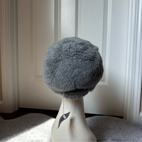 SOLD! On eBay 375MaxMara Label-cut Gray Alpaca Wool Blend Teddy Baseball Cap - Picture 7 of 16